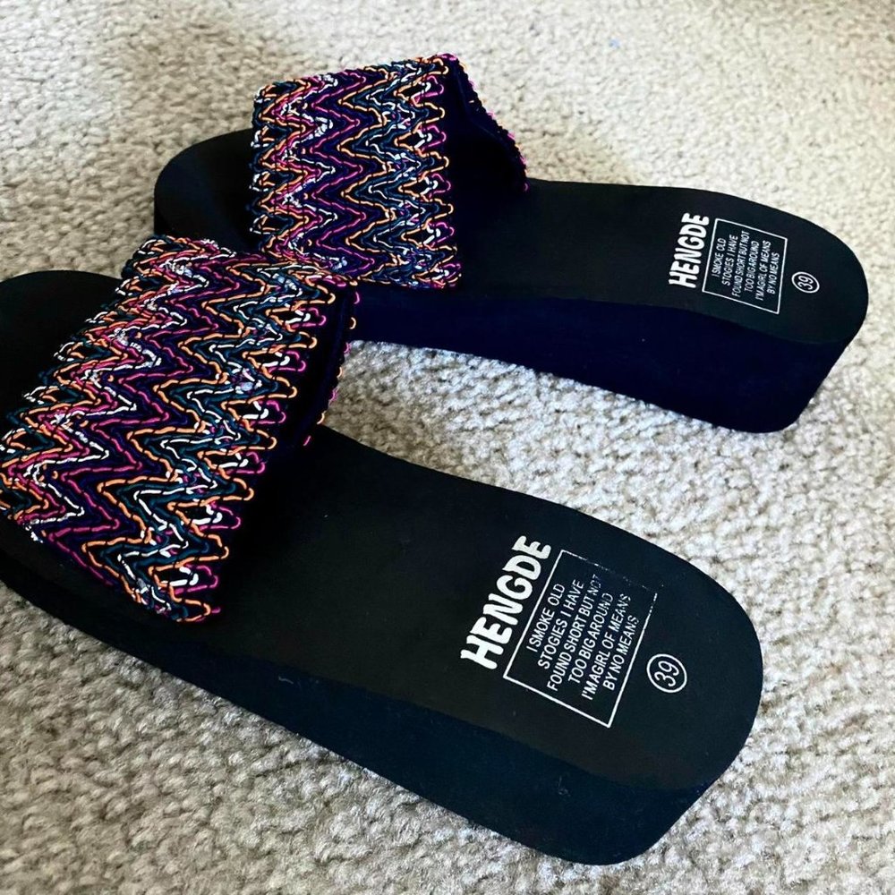 Y2K Chunky Platform Sandals / Slippers / Slides Chevron Band